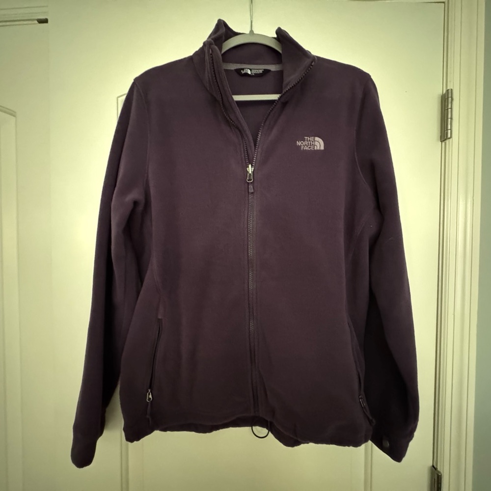 Women’s North Face Fleece Jacket! Excellent condition.